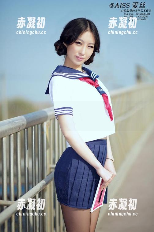 AISS爱丝(钻石版) - 陈雅漫别致定制牛仔裤写真，不走寻常路的姿态。