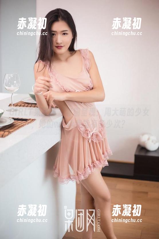 GIRLT果团网 - 套图呈现：周大萌的少女，她的wink我能有多少次？