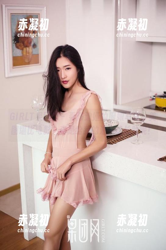 GIRLT果团网 - 看陈迪娅的厨娘写真，美图堪比电影，真是给我的油烟机长脸呢！