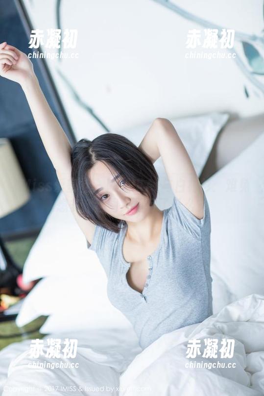 IMiss爱蜜社 - 陈思琪Ar与白衬衫：难免想多，这图片里藏了什么？