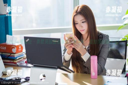 IMiss爱蜜社 - 黄歆苑的甜心套图让我思考：甜的到底是什么？