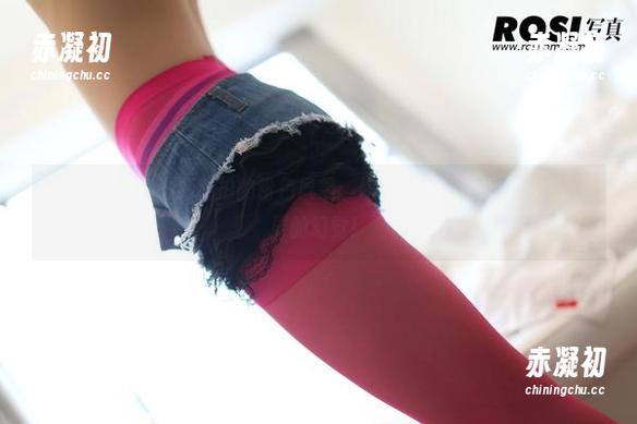 ROSI写真 - 小莉私拍的粉色风暴：你以为这是美图，其实是糖果的幻觉！