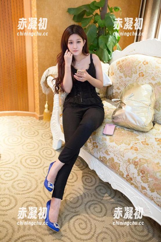 TuiGirl推女郎 - 无圣光加持，让王馨瑶的美足套图更是无法不看