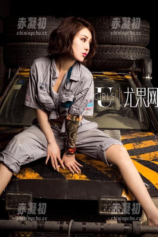 UGirls尤果网 - 高清美图，看完欣杨Kitty的连衣裙，我开始考虑要不要给自己来一件！