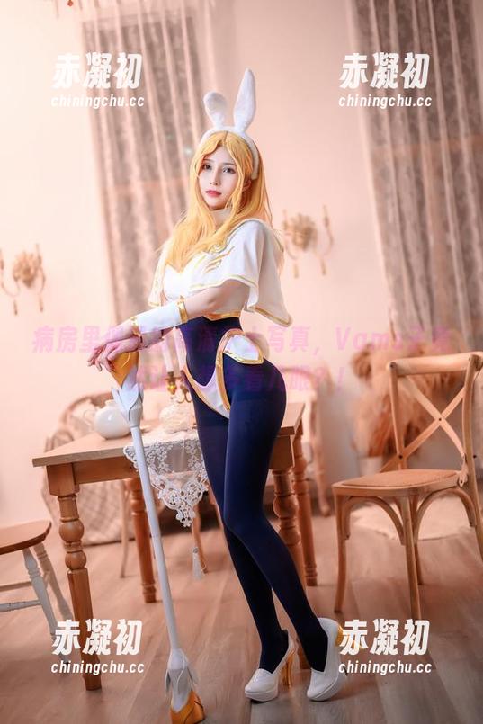 病房里偶遇的高清护士写真，Vams子竟然让人想多看几眼？！