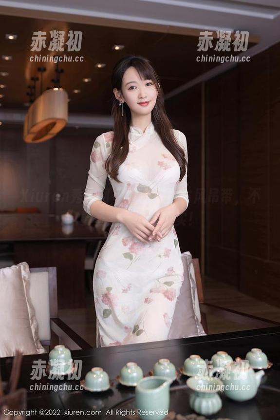 Xiuren秀人网 - 夏甜甜复古风吊带，不要圣光，只要真实！