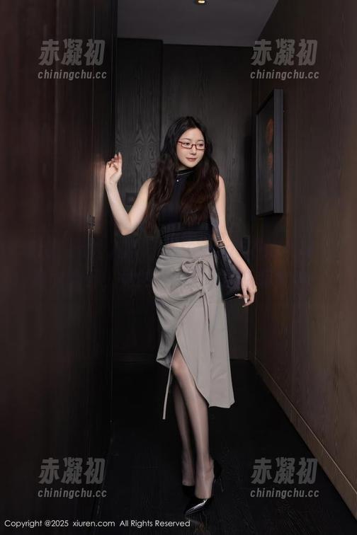 Xiuren秀人网 - 林文文yooki的和服写真大公开，竟然是妹子们的换装宝典！