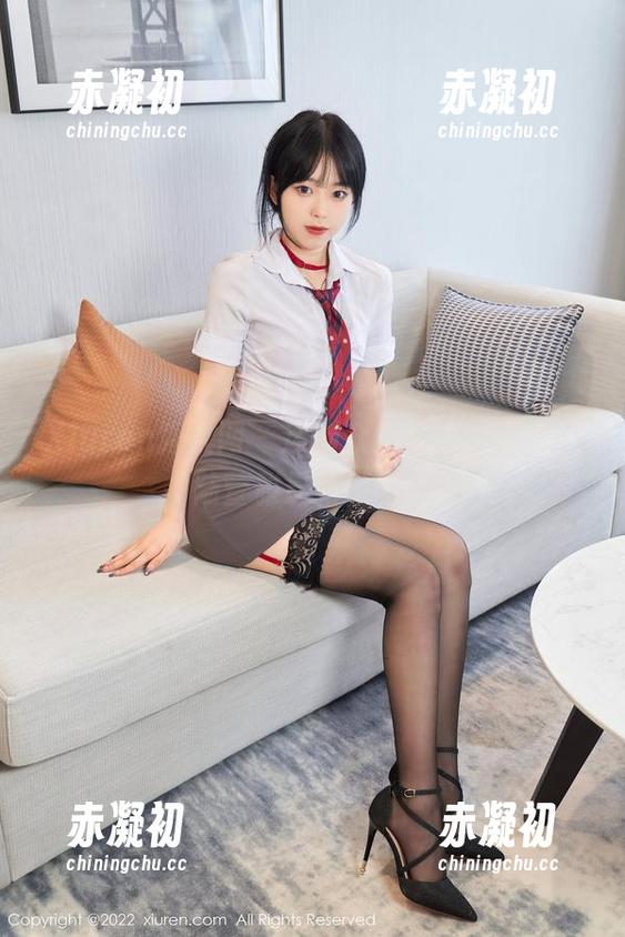 Xiuren秀人网 - 迷倒众生的短裤巴士，陆萱雅最新更新！