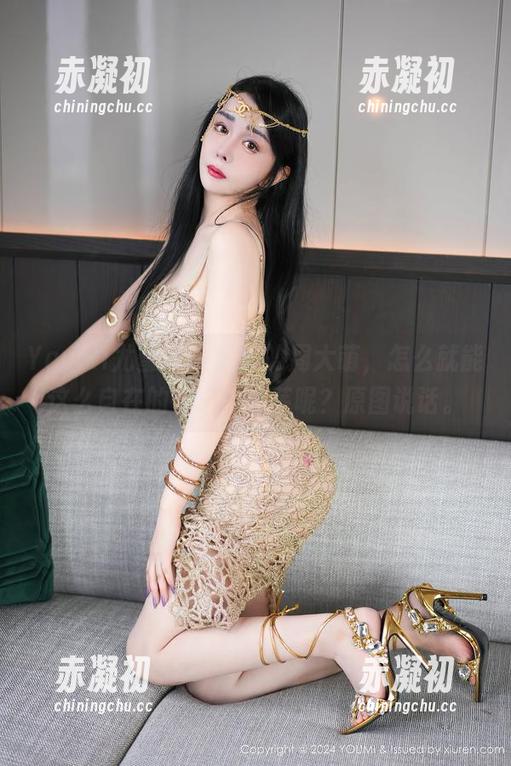 YouMi尤蜜荟 - 最新的周大萌，怎么就能这么自在的在户外晃荡呢？原图说话。