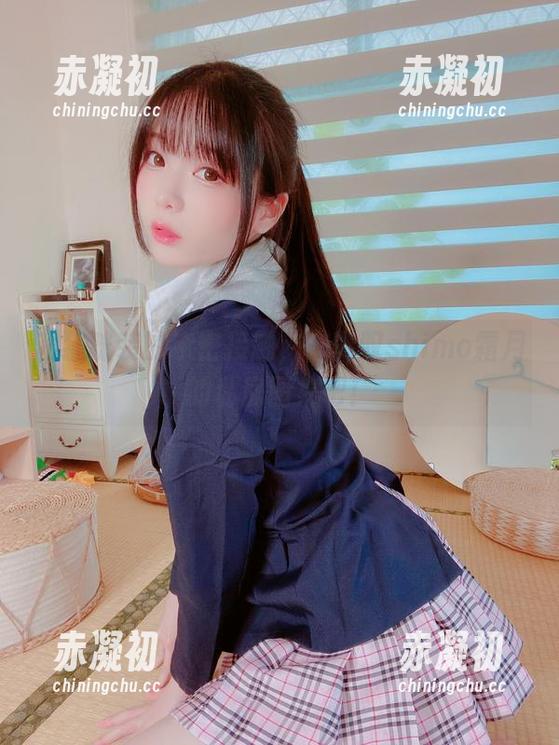 和猫咪装的亲密接触，来赞叹shimo霜月的私房图集吧！