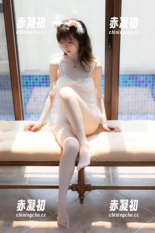 一小央泽和她的白修女写真，网盘的文件夹里头越来越‘有料’