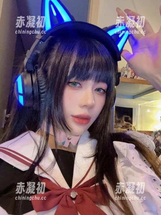 走不出去的想象，九言的绝版约尔幻龙写真图册值得一看！