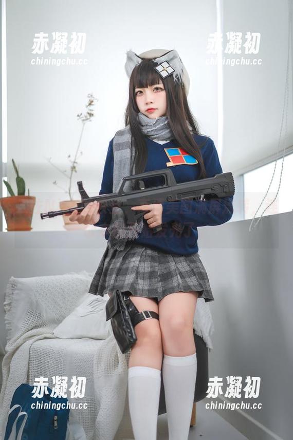 二佐Nisa的教室，高清美图满屏流转，连课本都开始发光了。