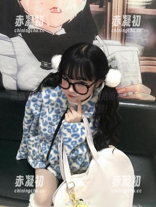 精选佳佳好难啊日常：有人拍得高冷，也有人像我一样疯癫！