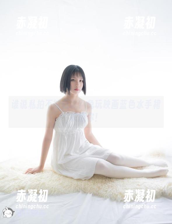 谁说私拍不能低调？兔玩映画蓝色水手裙来撩你！