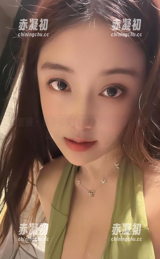 微密圈 - 看到奶雯的户外私房照片，心中泛起一丝不明的情愫
