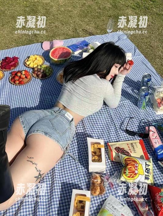 微密圈 - 宋昱欣的白裙，不仅是裙子，还是一个下载的调查？