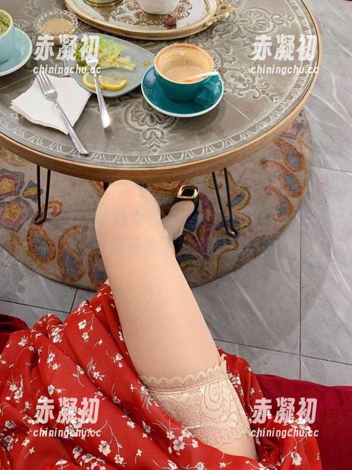 微密圈 - 小仙女ELaine户外套图分享：一切都是为了自拍的那一刻