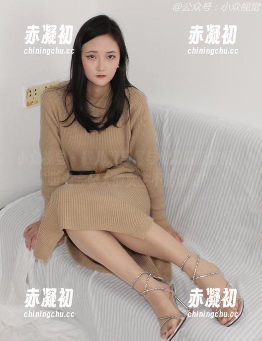 小众视觉 - 敏儿双马尾与她的最新套图，谁说会长大的女生不能俏皮？