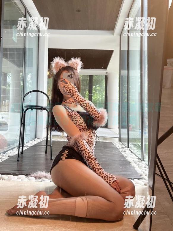 微密圈 - 美图在哪里？小玉吃果冻的软萌合集给你看得眼花，直接上瘾！