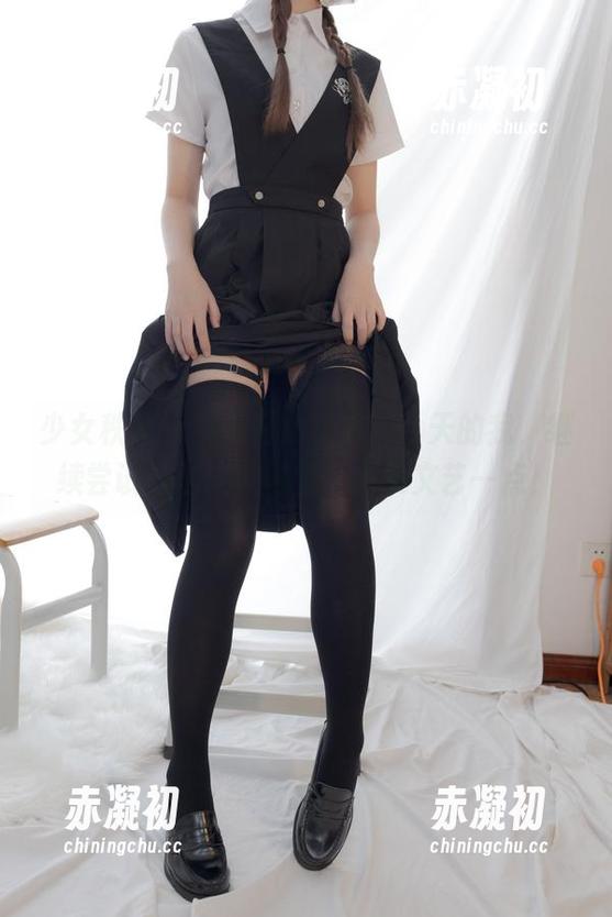 少女秩序 - 小葵日常精选：今天的我，继续尝试让法式吐司看上去更文艺一点！