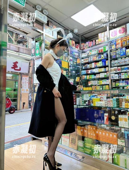 微密圈 - 就是阿朱啊学姐，你的写真为何让人想多了呢？