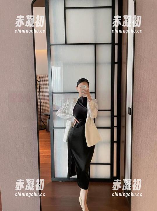 微密圈 - 精选写真：左公子666与她的高跟鞋，谁征服谁？