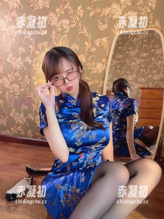 微密圈 - 图库里的美脚，张思允的随性之作