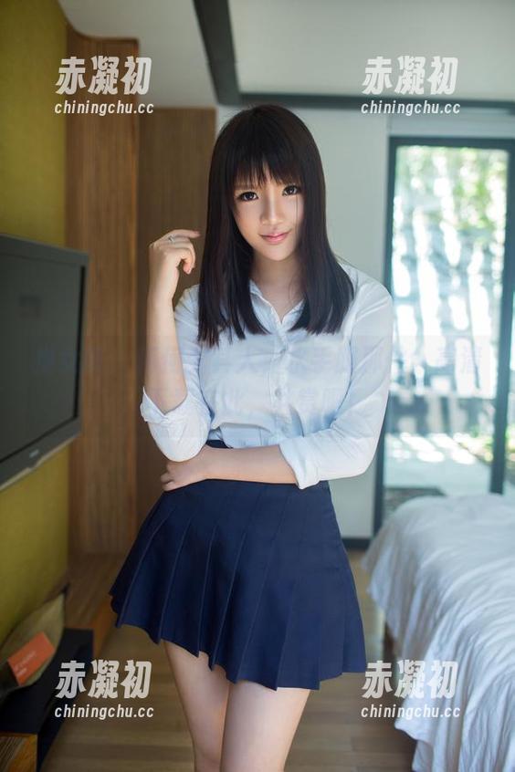 推女郎 - 何何夕其人，水手服那件，高清下载在此，共赏吧！