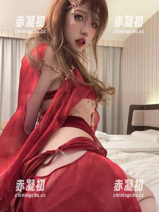 是你的阿薰呀睡衣大暴露—免费图片带你就是看就是看！