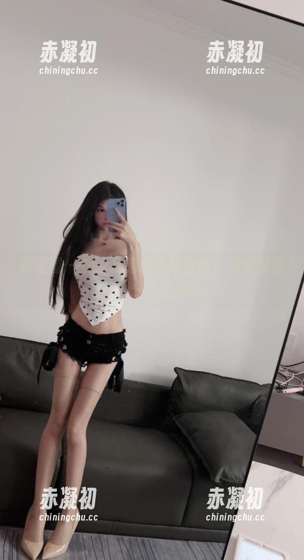 微密圈 - 沈汝凡超哇塞的白丝，图库里藏着几分惹人爱？