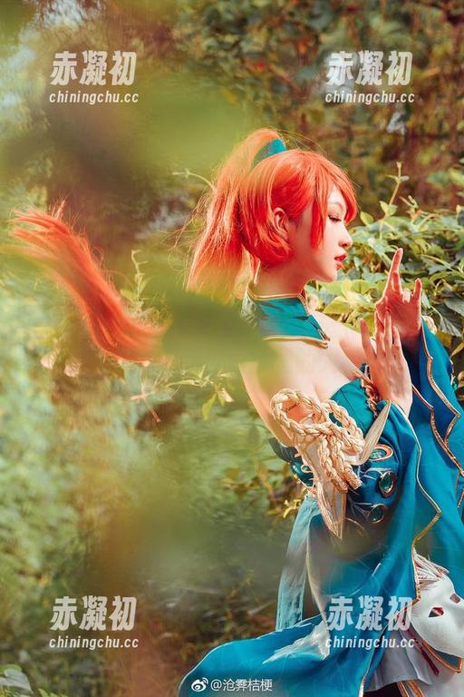 沧霁桔梗的写真合集：谁还在追《DarlingintheFranxx》里的人物？