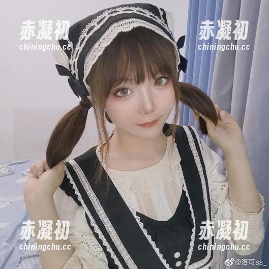 洛可ss献上最新蕾丝图集，快来讨论那暗藏的个性穿搭吧！