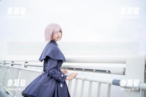 爱老师_PhD剑圣女写真：原来挥舞剑的同时还能一展纤姿！