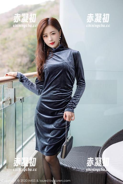 爱蜜社 - 说完玩法，咱们来聊聊vetiver嘉宝贝儿的腿，私拍值得反复推敲！