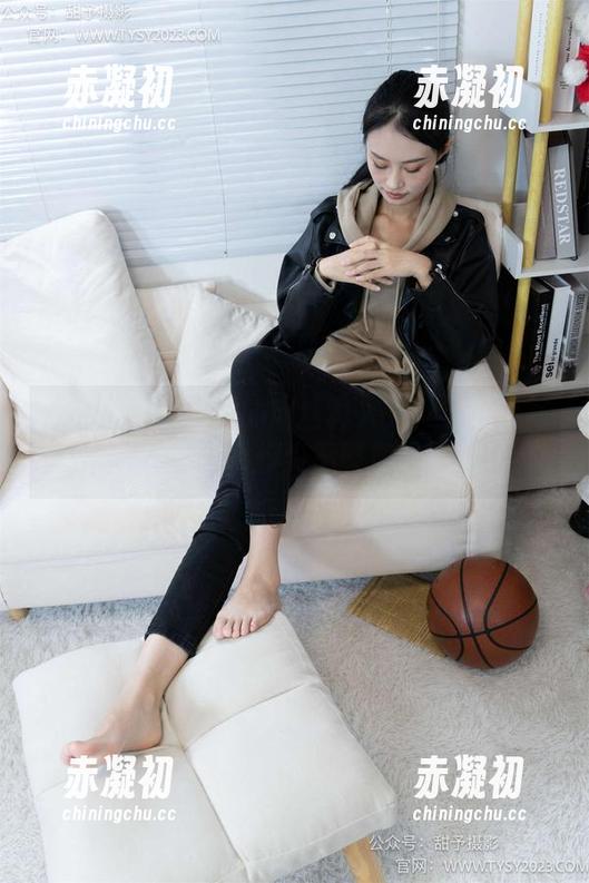 甜予摄影 - 澜澜的肉丝真人秀：无圣光写真，谁说脚尖不能加固！