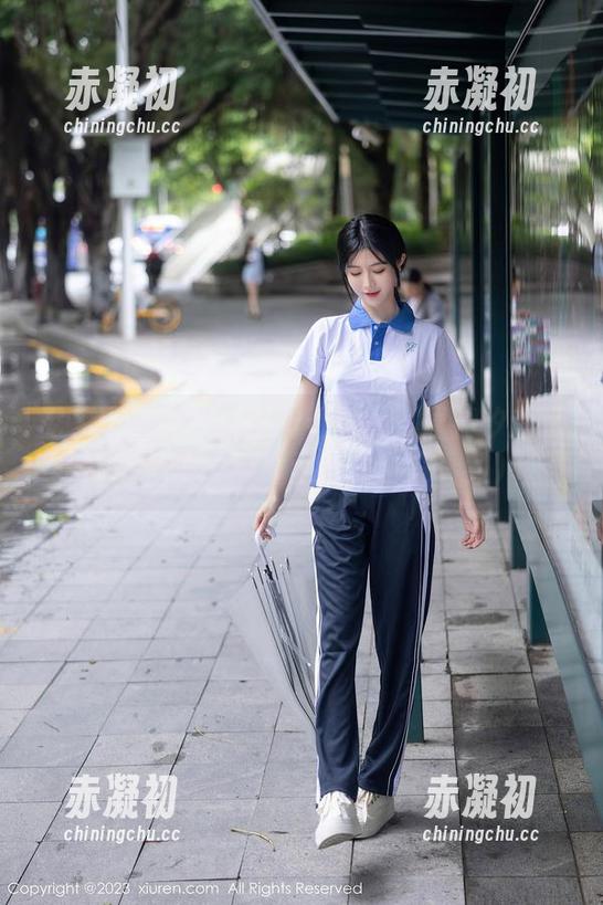 秀人网 - 女仆装也有春天——周慕汐的写真，你值得一看（可惜我也没看到）！