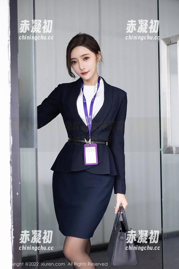 秀人网 - 大白兔吖的女神写真，饱含深意（咕咕咕…）