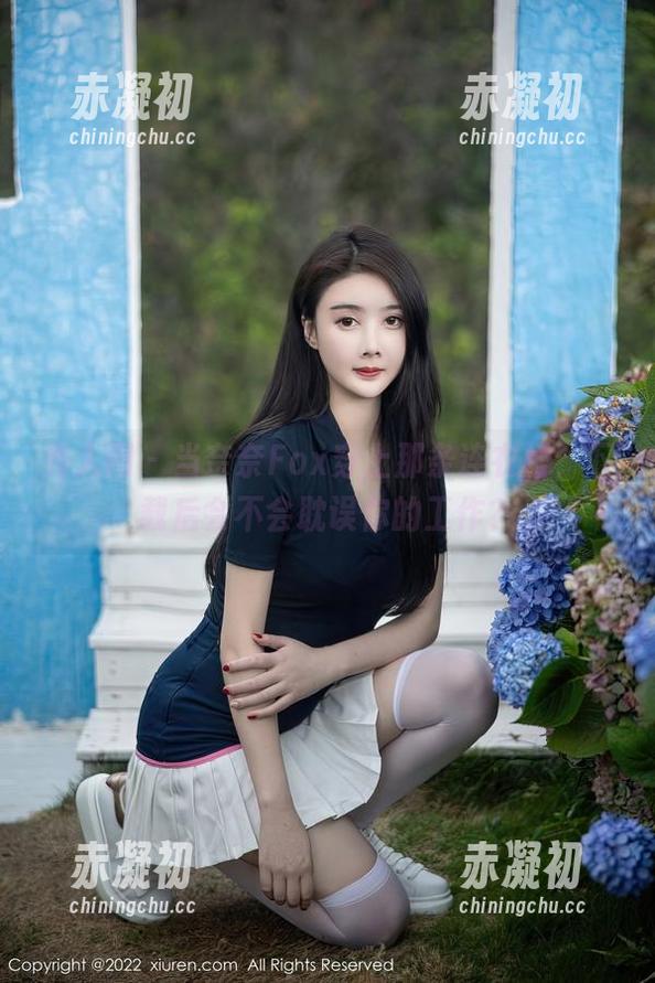 秀人网 - 当奈奈Fox穿上那条连衣裙，下载后会不会耽误你的工作？