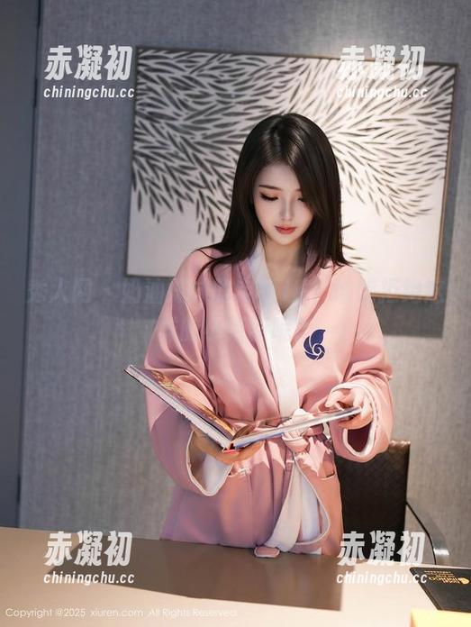 秀人网 - 奶油妹妹的定制JK，谁能拒绝这样的小清新呢？