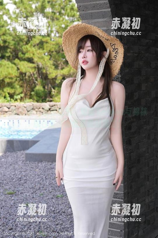 秀人网 - 精选图包：娜露Selena与棉袜的日常，别低估她的实力！
