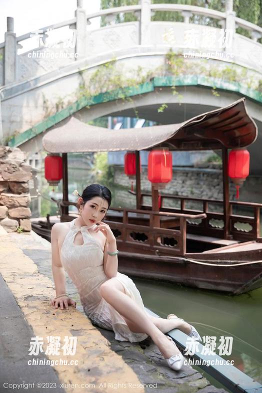 秀人网 - 美腿翘臀，无需多言，杨晨晨sugar的作品一看便知！快来分享啦！