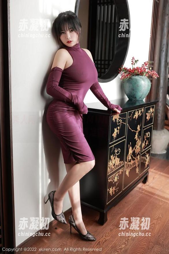 秀人网 - 要下载肉晴MINI的红裙合集？做好心理准备！