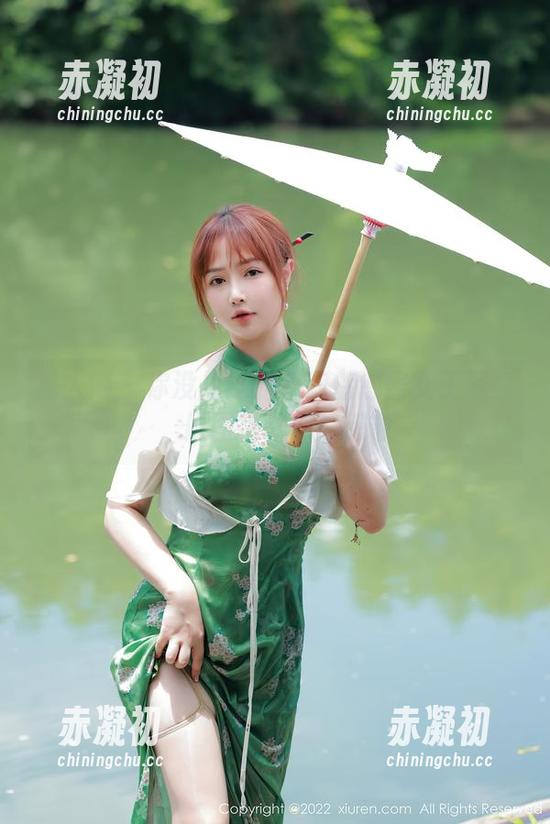 秀人网 - 你没见过的萝莉悠悠酱女王写真，原图挑战你的想象