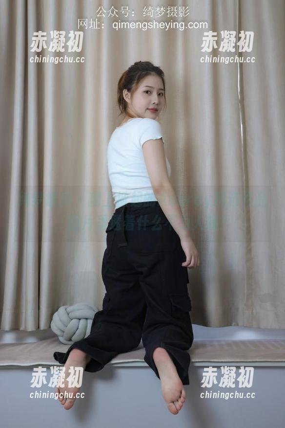 绮梦摄影 - 翻上掀起的Aubrey精选作品，图片里透着什么不为人知？