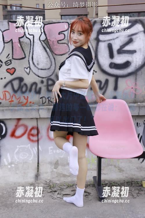 绮梦摄影 - 写真大片中的曦曦，礼服脱离了纸上谈兵，精选的每一帧都在说：“我可以出门了！”
