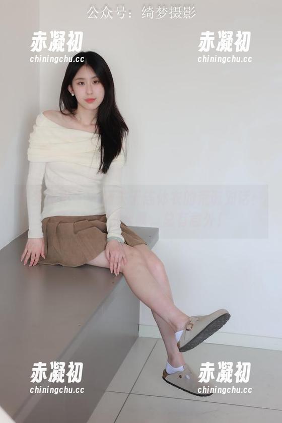 绮梦摄影 - 一场关于连体衣的荒诞对话：月月的原图合集，总有意外！