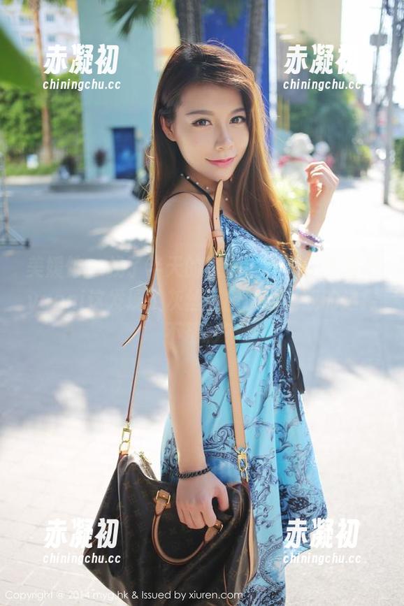 美媛馆 - 找了半天的资源，终于在王馨瑶yanni这发现了灰丝套图，谁说我的选择不精彩？