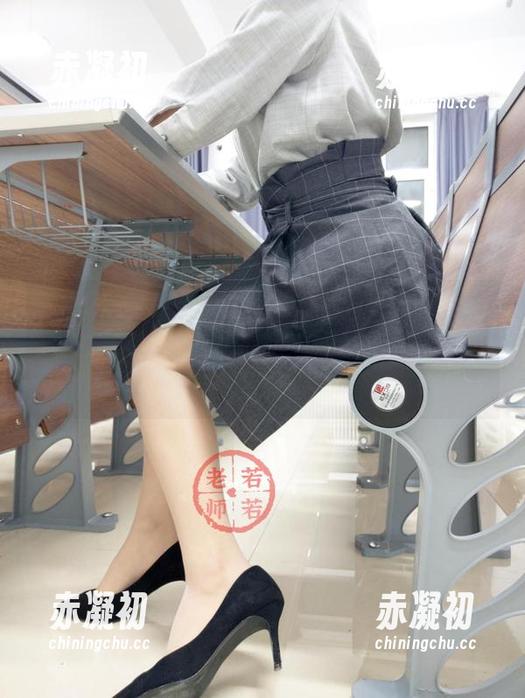 微密圈 - 别以为在线图集的若若老师蕾丝只是跟风，这身材配上这面料，糟糕得让我想多了。