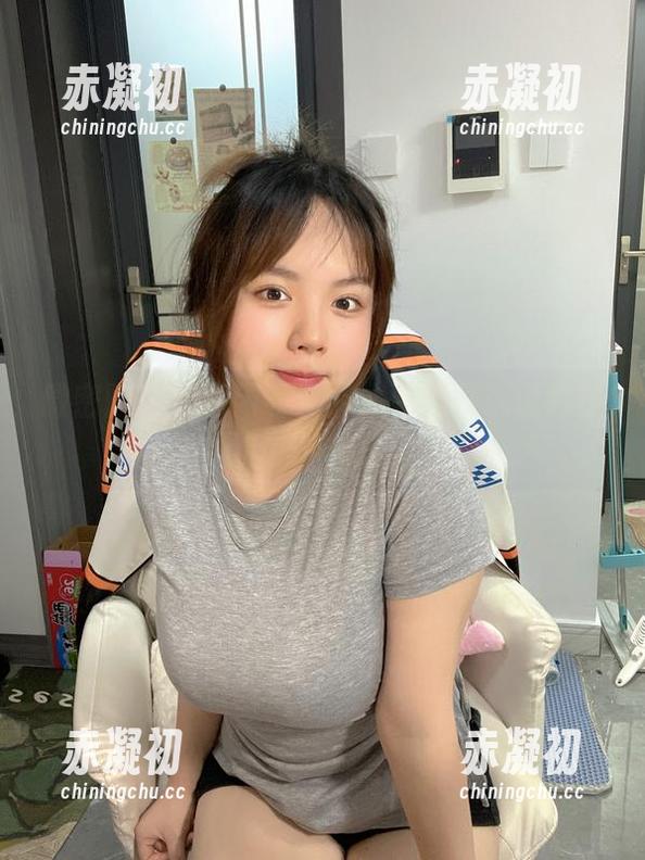 微密圈 - 私房闲聊：带你看异瞳魅魔跟葱油饼er的日常